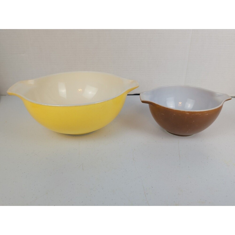 2pc. Brown & Yellow Pyrex Cinderella Bowl set Vintage